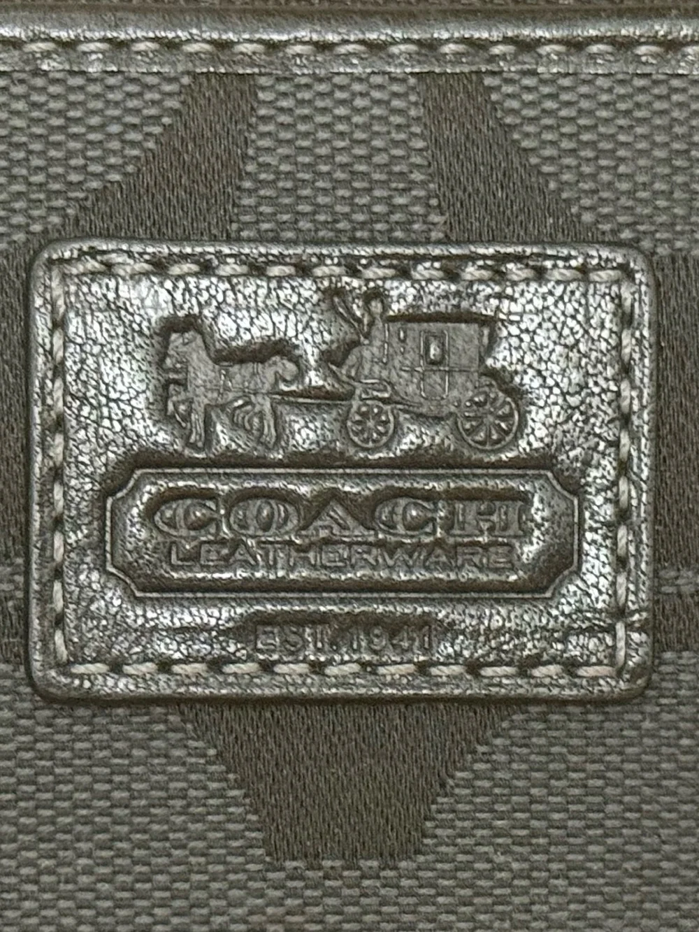 Coach Vintage Zoe Signature Zip Around Wallet Jacquard w/Buckles